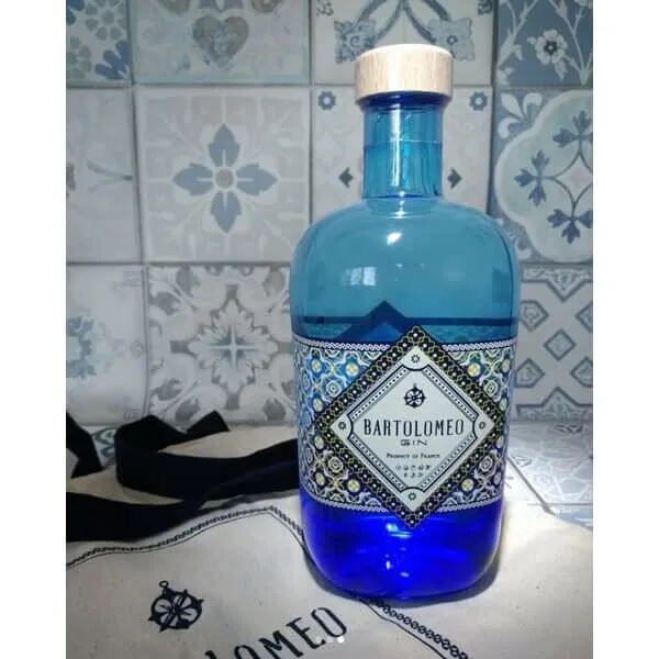 Bartolomeo Gin - bouteille éclairée